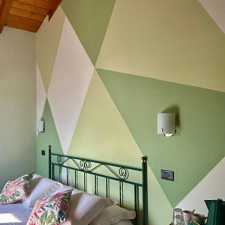 Dependance Pesce D'Oro Hotel แวร์บาเนีย ภายนอก รูปภาพ